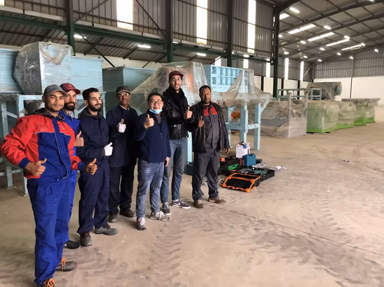 Máquina trituradora de dos ejes de madera de botellas de PET de goma de paletas de plástico de papel de cartón